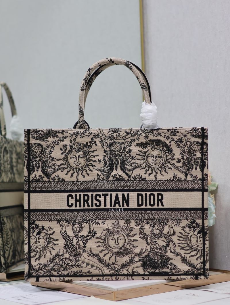 Christian Dior Shopping Bags